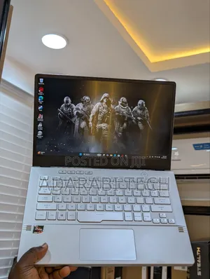 Laptop Asus ROG Zephyrus G14 16GB AMD Ryzen 9 SSD 1T