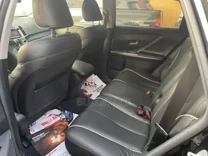 Toyota Venza XLE 4dr Wagon (3.5L 6cyl 6A) 2015 Black