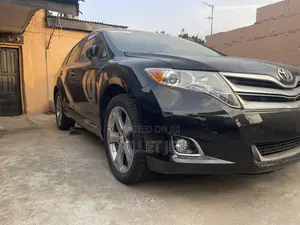 Toyota Venza XLE 4dr Wagon (3.5L 6cyl 6A) 2015 Black