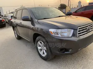 Toyota Highlander SE 2010 Gray
