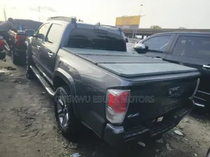 Toyota Tacoma Limited 2018 Gray