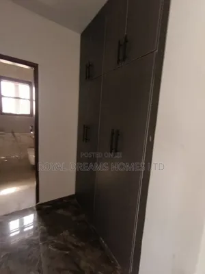3bdrm Block of Flats in Jahi for rent