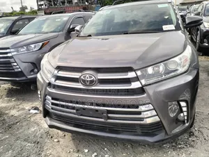 Toyota Highlander Limited Platinum 4x4 V6 (3.5L 6cyl 8A) 2018 Gray