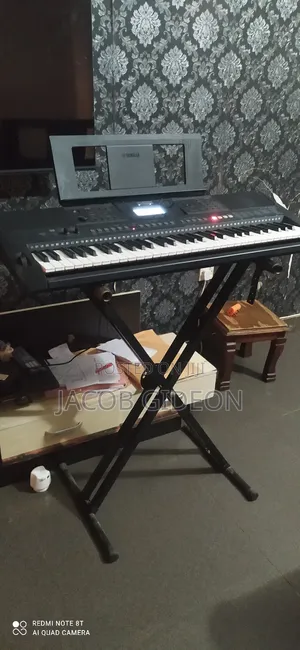 Yamaha Keyboard PSR E463