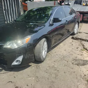 Toyota Camry XLE V6 4dr Sedan (3.5L 6cyl 6A) 2012 Black