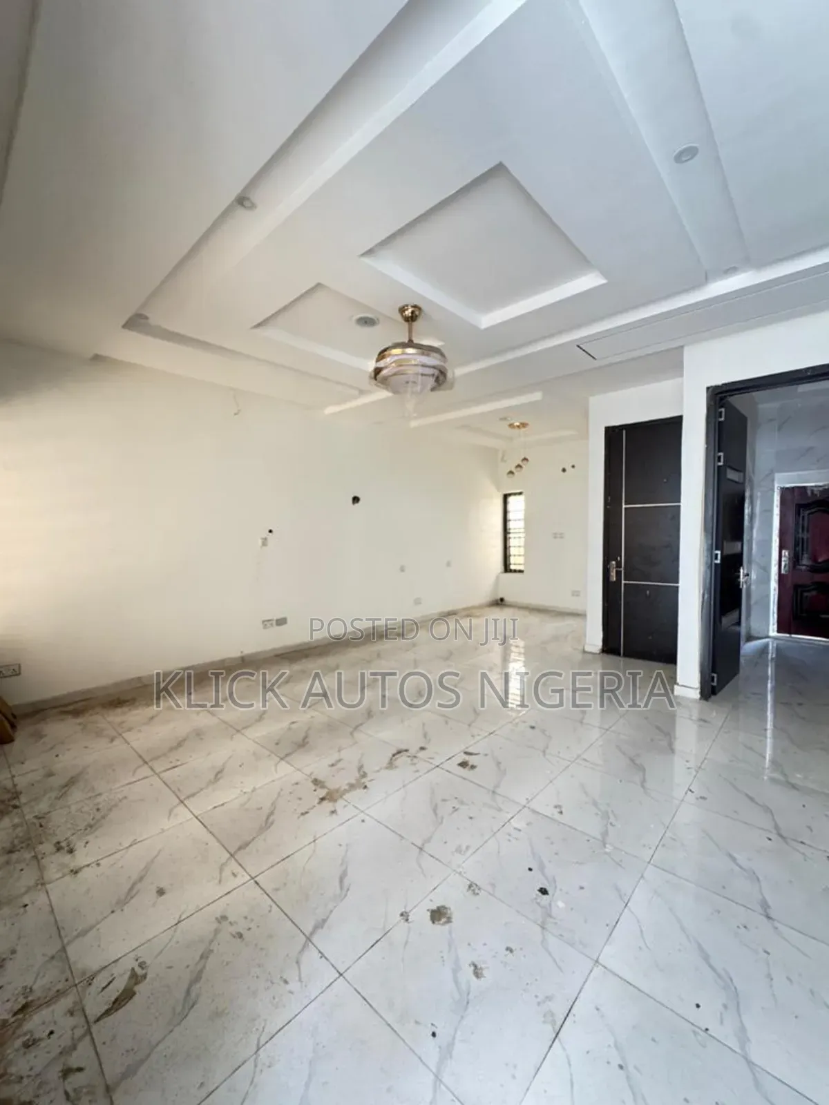 4bdrm Townhouse/Terrace in Chevron for sale