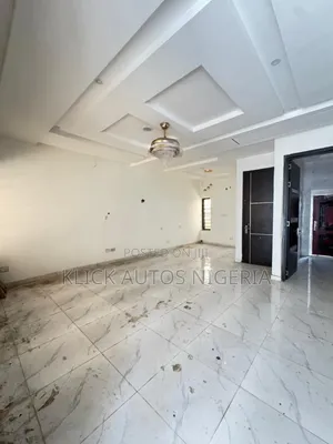 4bdrm Townhouse/Terrace in Chevron for sale