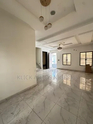 4bdrm Townhouse/Terrace in Chevron for sale