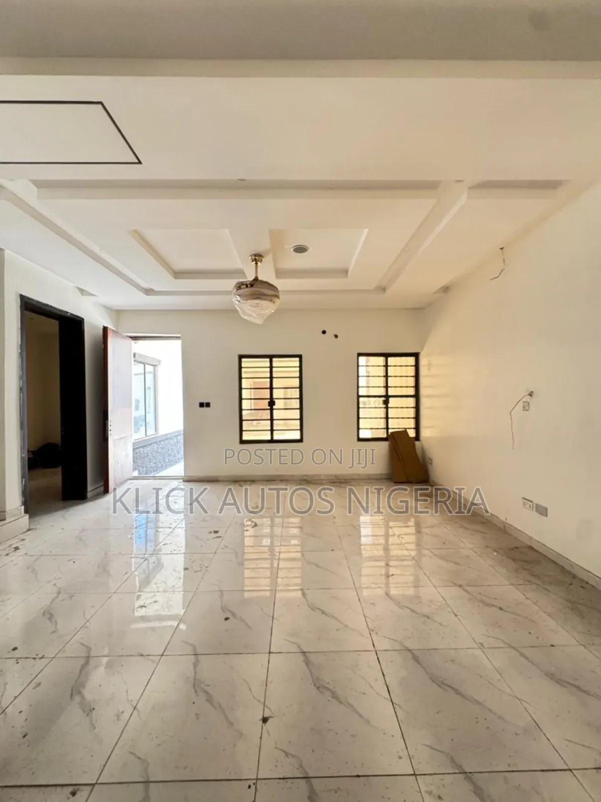 4bdrm Townhouse/Terrace in Chevron for sale