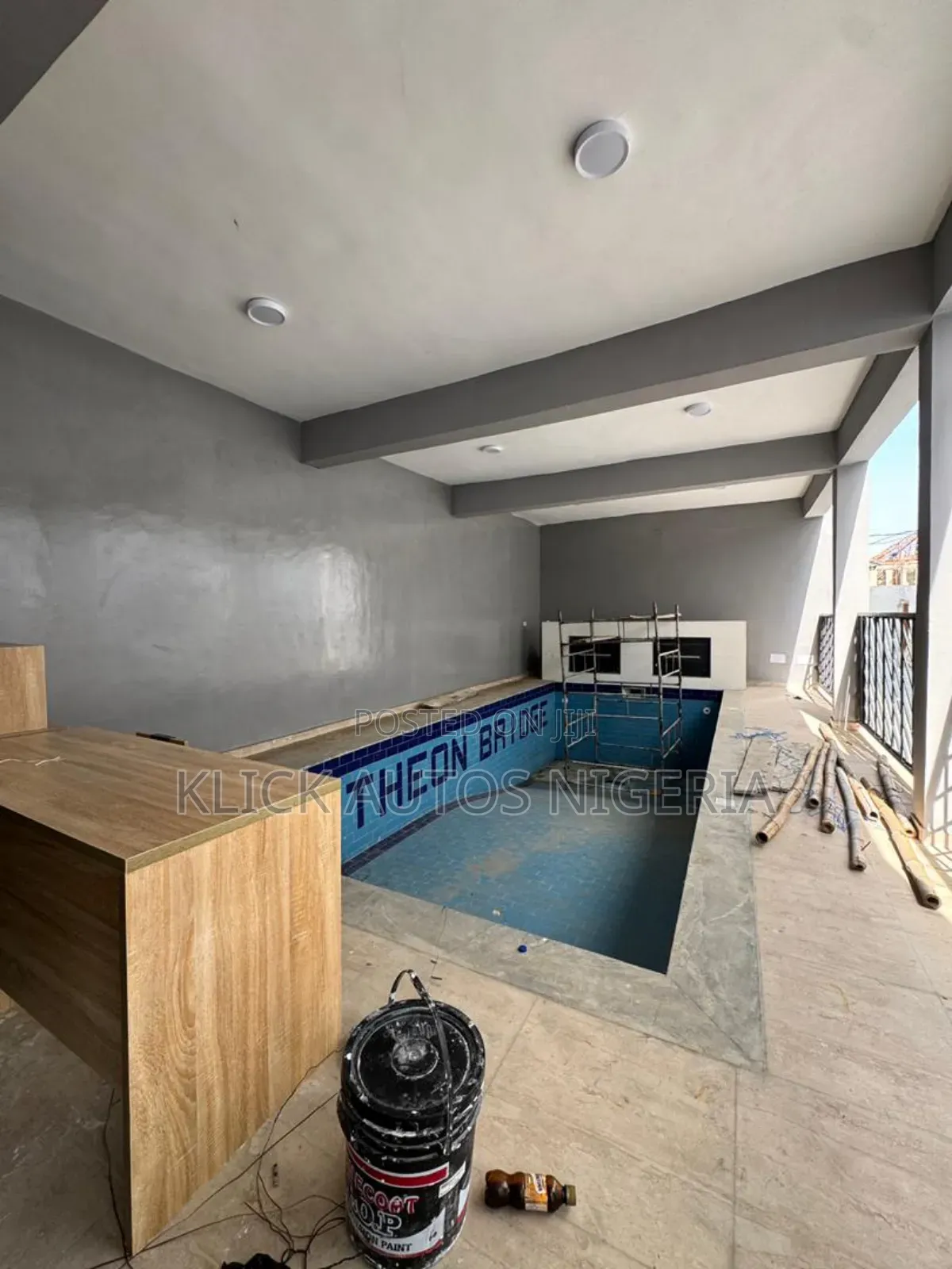 4bdrm Townhouse/Terrace in Chevron for sale
