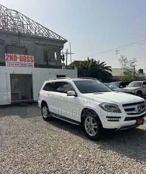 Mercedes-Benz GL-Class 2014 Off white