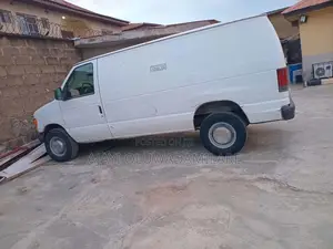 Ford E250 2006 White