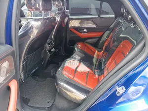 Mercedes-Benz GLE-Class 2022 Blue