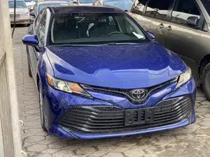 Toyota Camry 2018 Blue