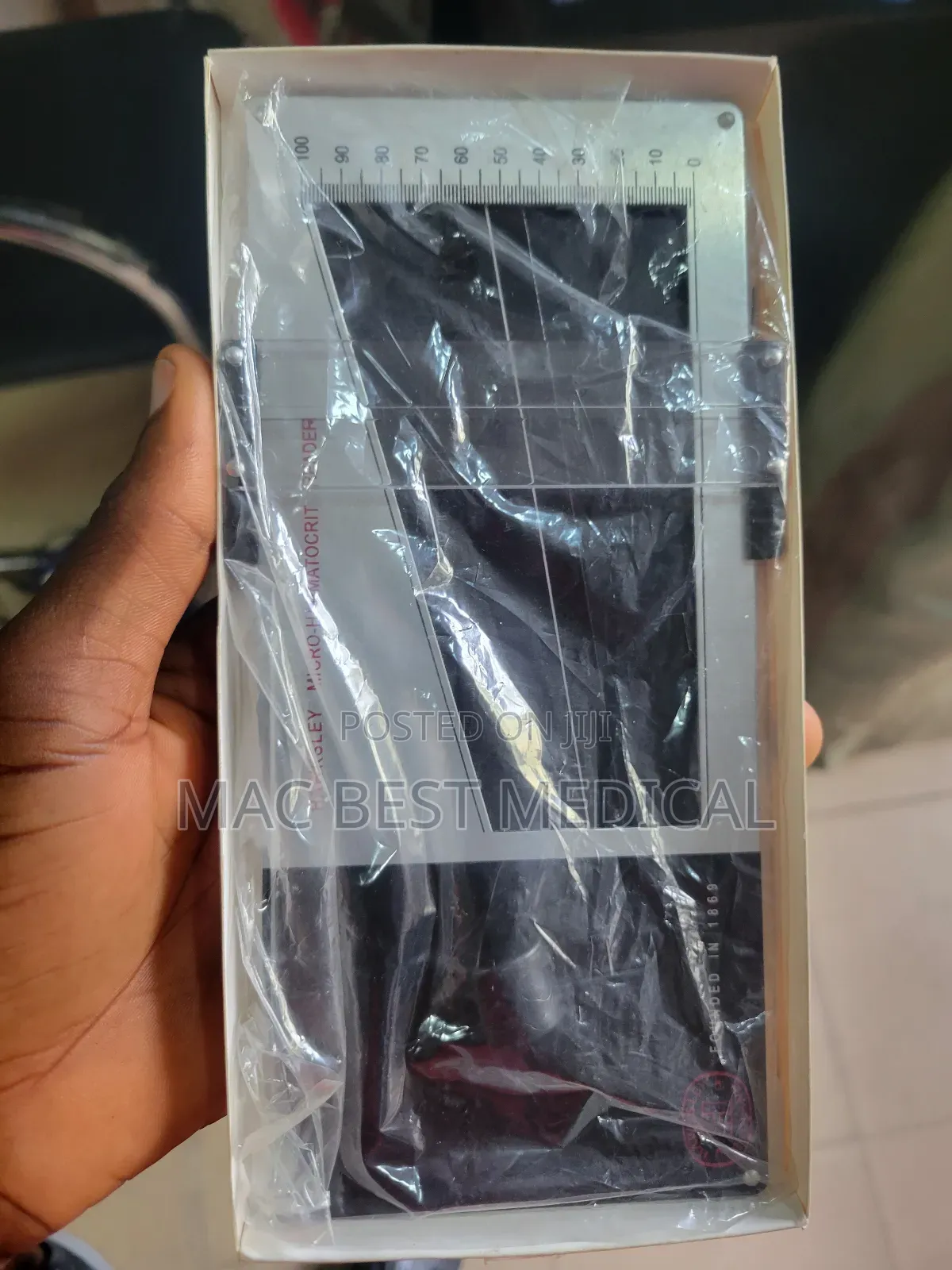 Micro Hematocrit Reader