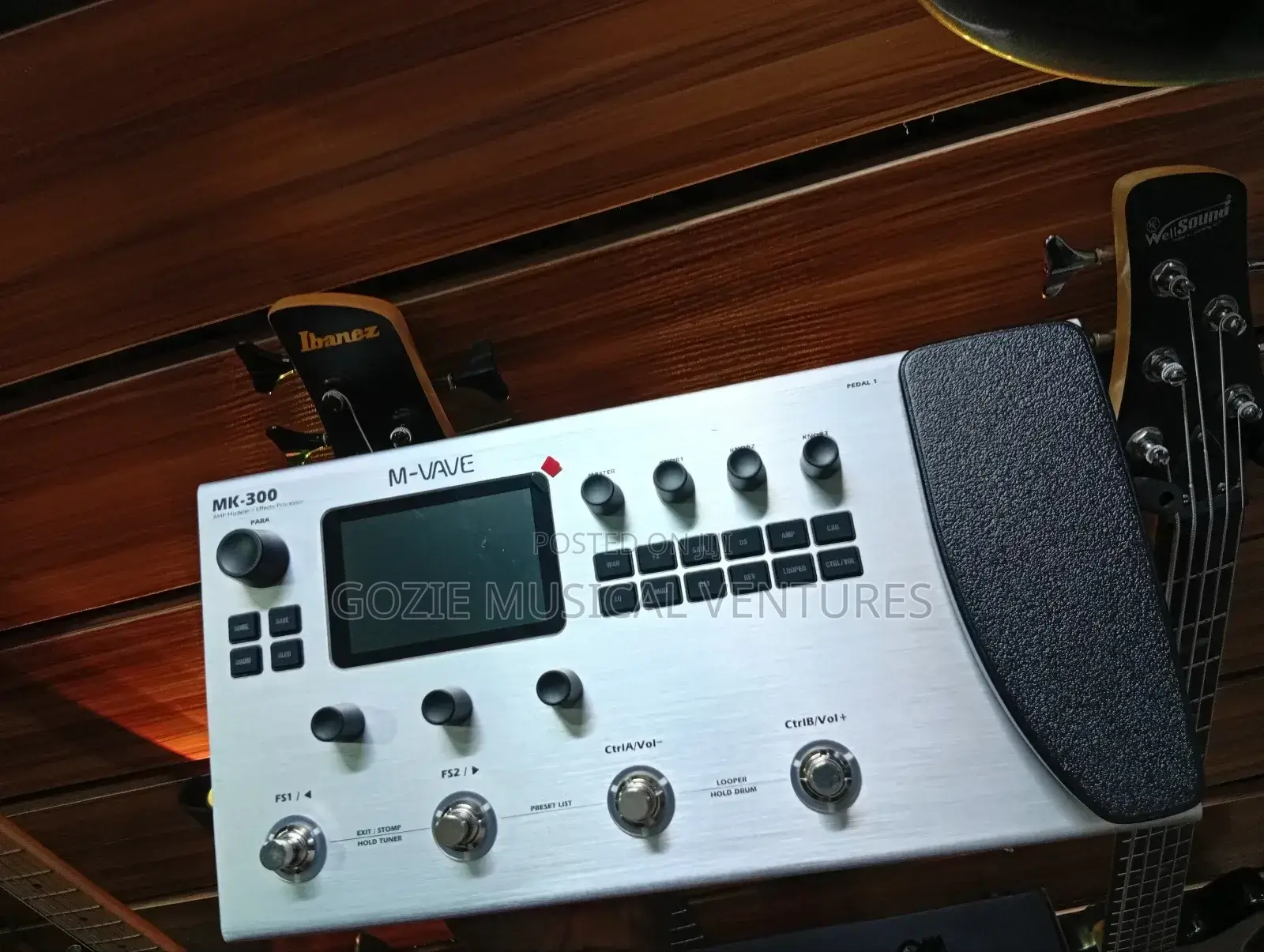 M_ Vave M-K 300 Multi Effect Pedal Processor With Sound.