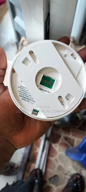 Authentic Chloride Uk Smoke Detector/Alarm(Battery Type)