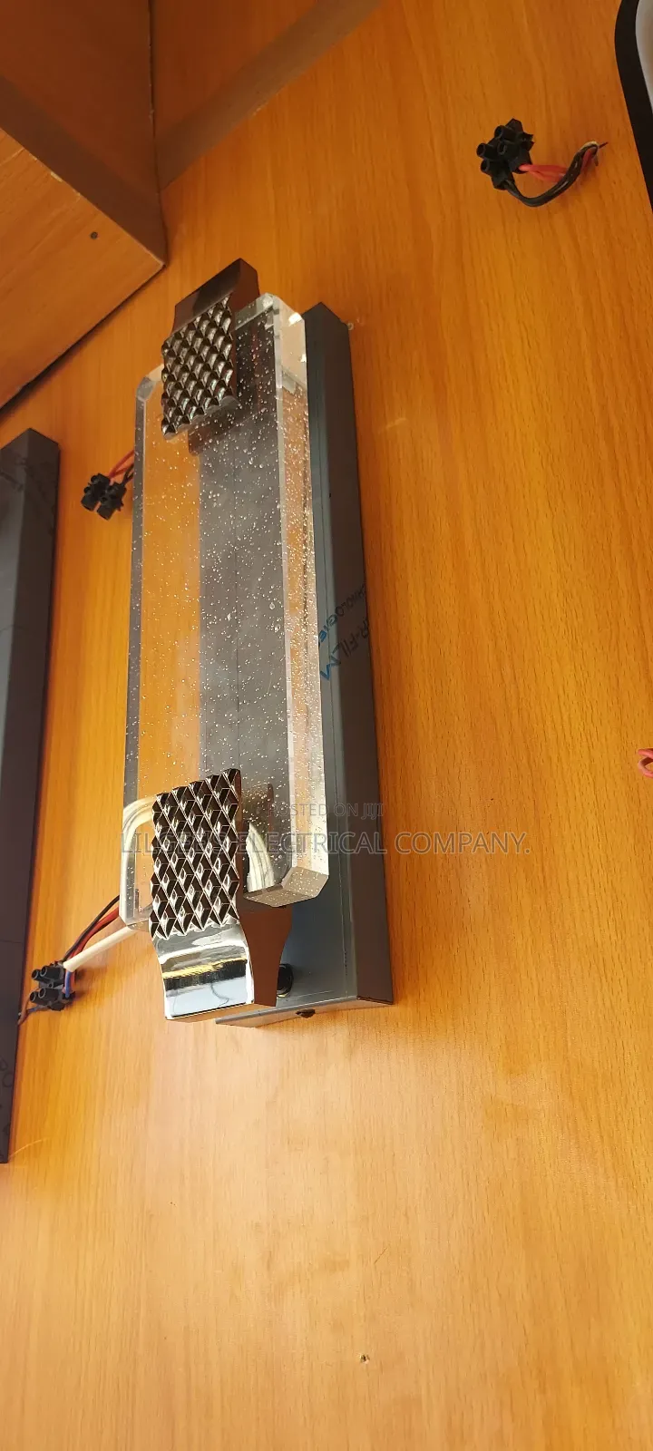 Latest Glass Frame Design Led Wall Bracket
