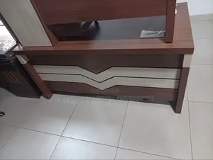 Standard 1.6 Meter Office Table