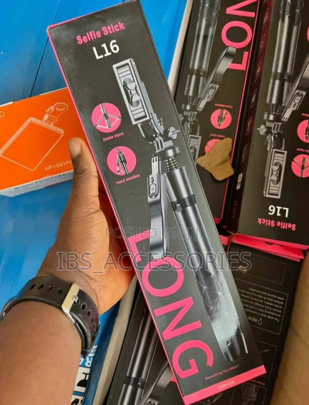 L16 Tripod Stand With Control and Bluetooth Shutter