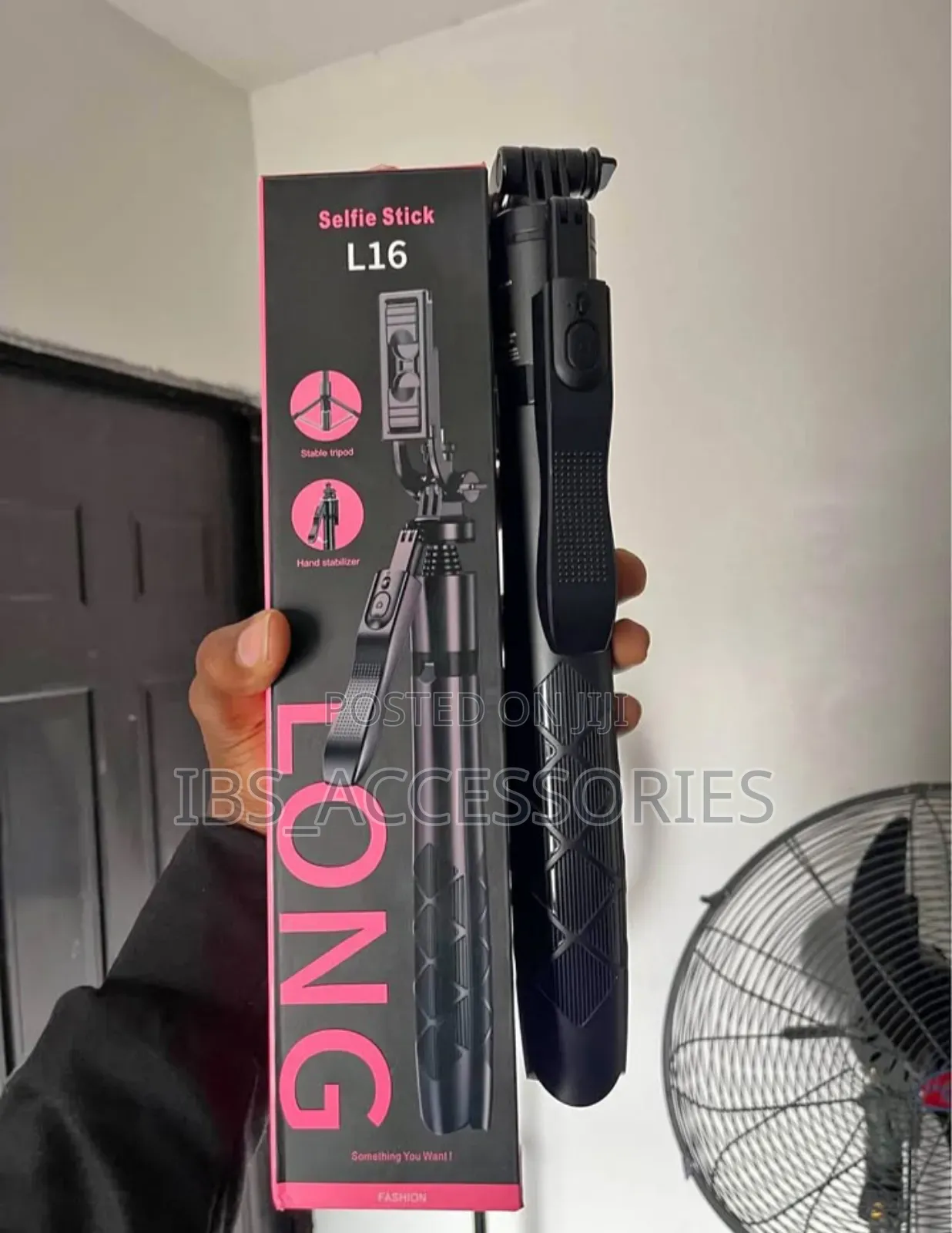 L16 Tripod Stand With Control and Bluetooth Shutter