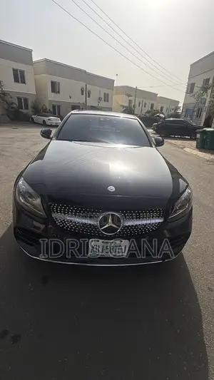 Mercedes-Benz C300 Sport 4Matic Sedan AWD (2.0L 4cyll 7A) 2016 Black