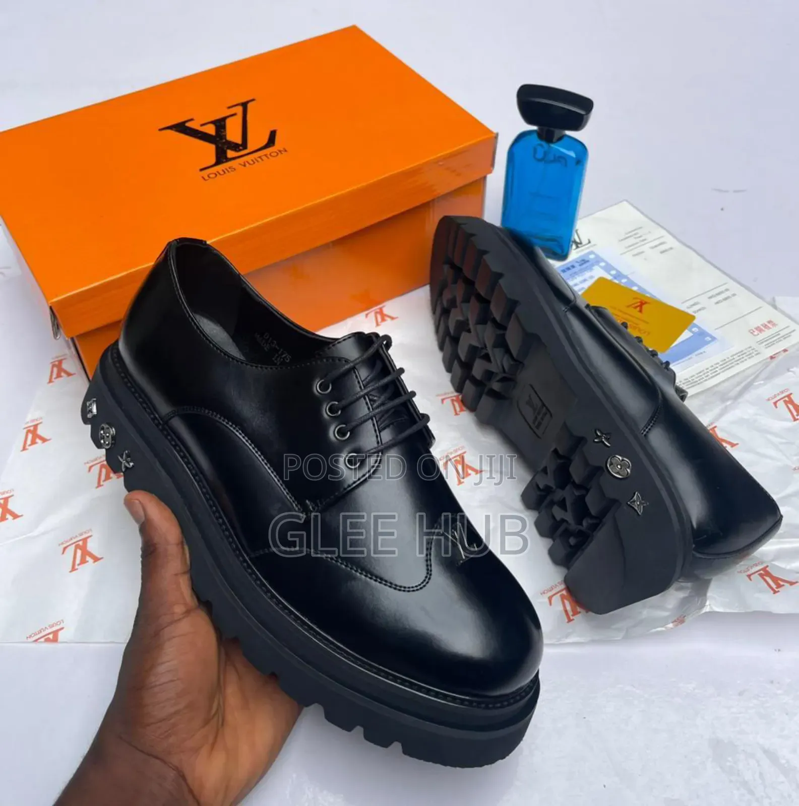 Lv Plain Leather Shoes
