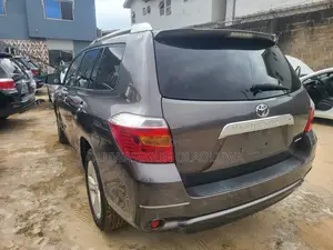 Toyota Highlander Limited 2010 Gray