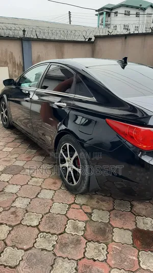 Hyundai Sonata SE 2.0T Sedan FWD (2.0L 4cyl 6A) 2012 Black