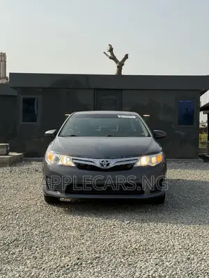 Toyota Camry L 4dr Sedan (2.5L 4cyl 6A) 2014 Gray