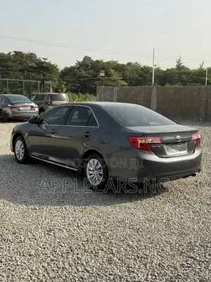Toyota Camry L 4dr Sedan (2.5L 4cyl 6A) 2014 Gray