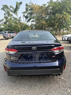 Toyota Corolla SE 2020 Blue