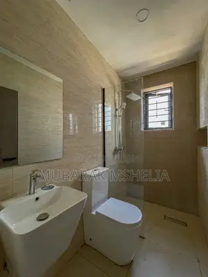 5bdrm Duplex in Jahi for sale