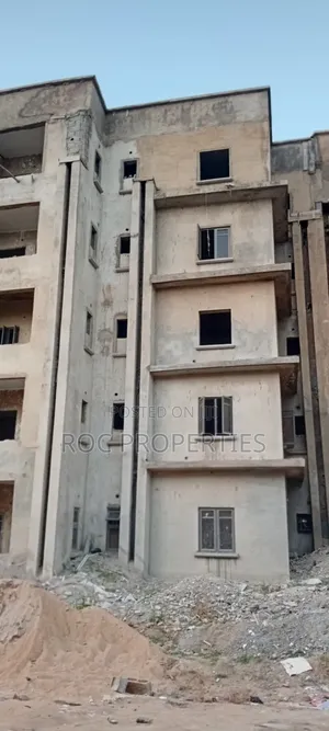 Urgent Sale 3bedrm Flat With a Rm Bq Ground Floor