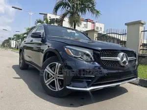 Mercedes-Benz GLC-Class 2019 Blue