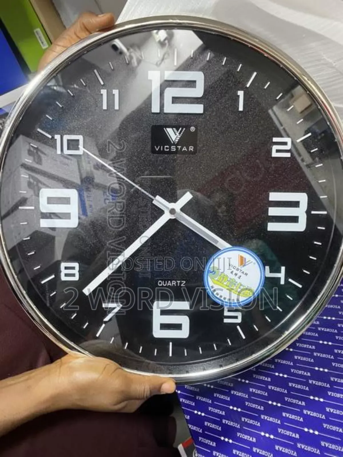 Wi-Fi Spy Wall Clock Camera