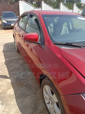 Toyota Corolla LE Plus 4dr Sedan (1.8L 4cyl CVT) 2015 Red
