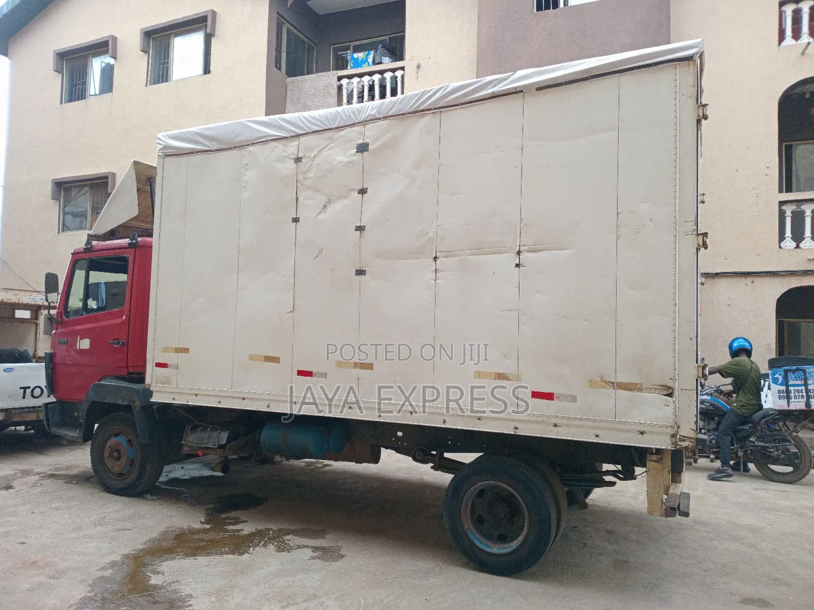 Mercedes Spacious Truck for Rent