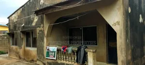 5bdrm Bungalow in New Airport Road, Akala Express for sale