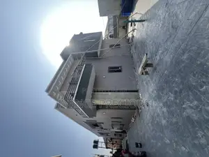3bdrm Apartment in Olokonla Estate for rent