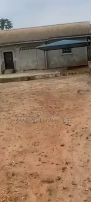 2bdrm Bungalow in Ayobo for sale