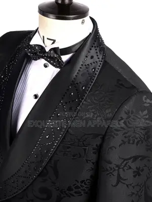Designer Flower And Stone Double Breasted Tuxedo Men’S Suit