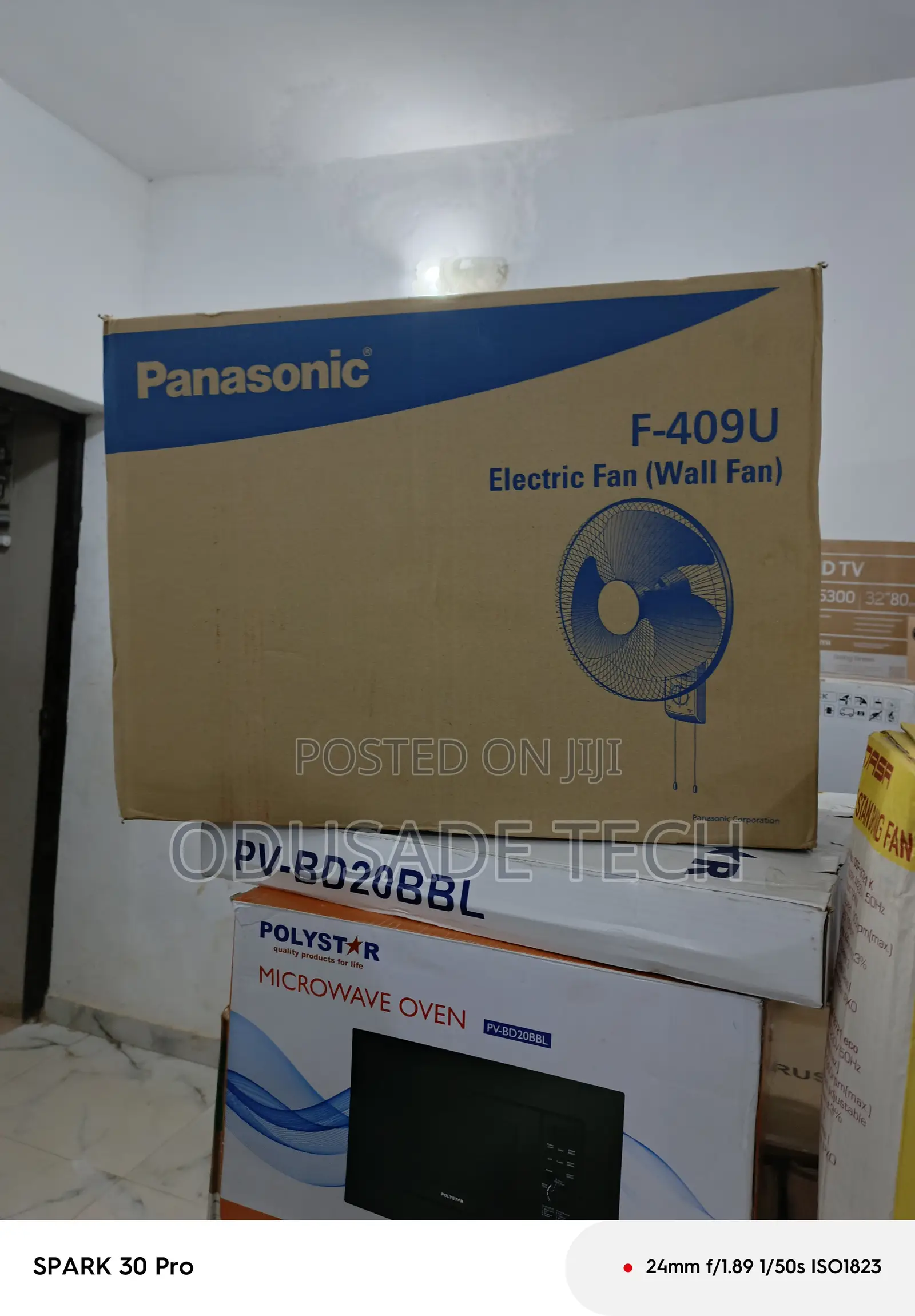 Standard Panasonic F-409u Electric Wall Unit