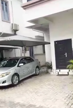 4bdrm Duplex in Ikota for sale