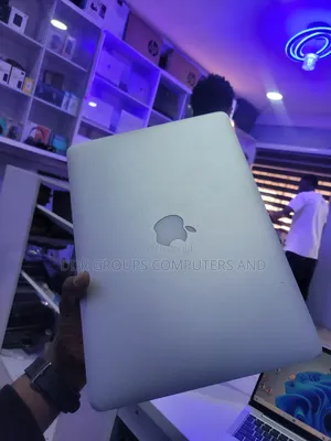 Laptop Apple MacBook 2017 8GB Intel Core I5 SSD 128GB