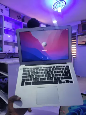 Laptop Apple MacBook 2017 8GB Intel Core I5 SSD 128GB
