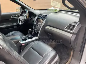 Ford Explorer 2013 Silver