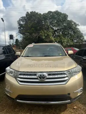 Toyota Highlander 2012 Gold
