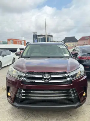 Toyota Highlander XLE 4dr SUV AWD (3.5L 6cyl 6A) 2015 Burgundy