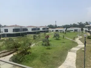 2bdrm Duplex in Lakowe Golf for rent
